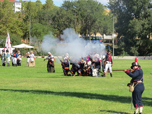 IX Festa Reviu els Setges Napole&ograve;nics de Girona. Recreaci&oacute; d'una batalla al parc de les Ribes del Ter