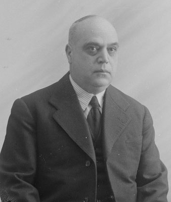 Joan Tarrús i Bru (Olot, 1880 - Girona, 1972). Primer alcalde del règim franquista el 1939