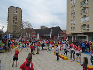 V Jornada de l'Esport Femení 2017 a la plaça Salvador Espriu, la de Francesc Calvet i Rubalcaba, i el riu Onyar