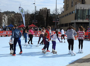 V Jornada de l'Esport Femení 2017 a la plaça Salvador Espriu, la de Francesc Calvet i Rubalcaba, i el riu Onyar