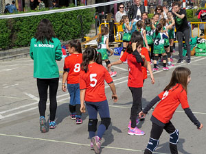 V Jornada de l'Esport Femení 2017 a la plaça Salvador Espriu, la de Francesc Calvet i Rubalcaba, i el riu Onyar