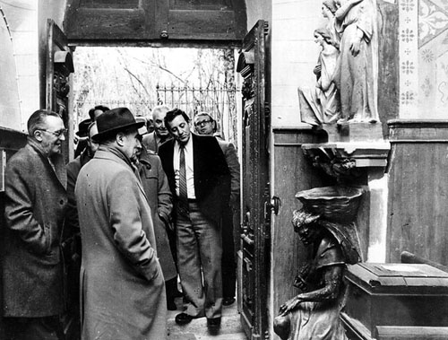Visita del president francès Franços Mitterrand a l'església de Rènnas del Castèlh el 2 de març 1981