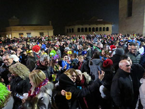 Nadal 2016. Campanades de Cap d'Any a la Catedral de Girona i actuaci&oacute; de Tapeo Sound System
