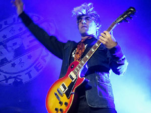 Nadal 2016. Campanades de Cap d'Any a la Catedral de Girona i actuaci&oacute; de Tapeo Sound System