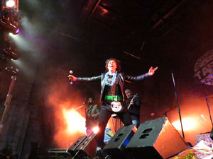 Nadal 2016. Campanades de Cap d'Any a la Catedral de Girona i actuaci&oacute; de Tapeo Sound System