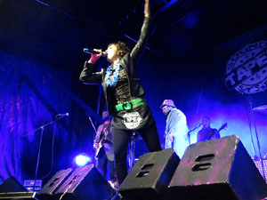 Nadal 2016. Campanades de Cap d'Any a la Catedral de Girona i actuaci&oacute; de Tapeo Sound System