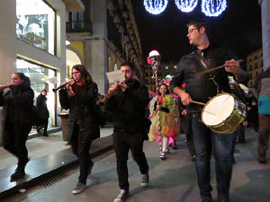 Nadal 2016. Cercavila de L'Esperit de Nadal amb motiu de la inauguració de la XVI Biennal del Pessebre Català