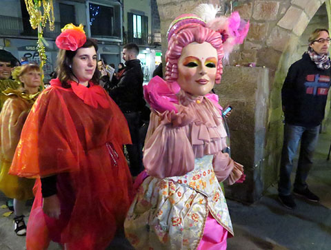 La cercavila a la Rambla de la Llibertat
