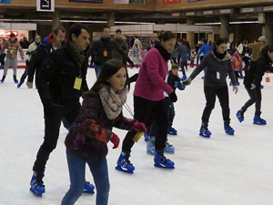 Nadal 2016. Pista de gel i tobogan a Fira de Girona