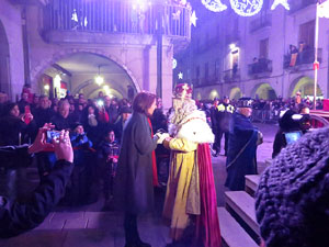 La Cavalcada de Reis 2017. Arribada a la plaça del Vi i rebuda de l'alcaldessa