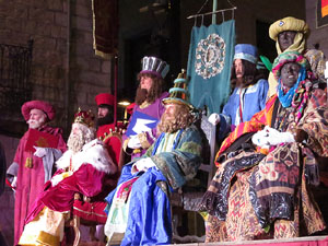 La Cavalcada de Reis 2017. Arribada a la plaça del Vi i rebuda de l'alcaldessa