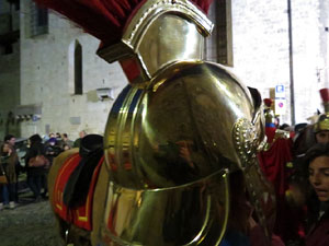 Setmana Santa 2016 a Girona. Sortida dels Manaies per lliurar el Penó