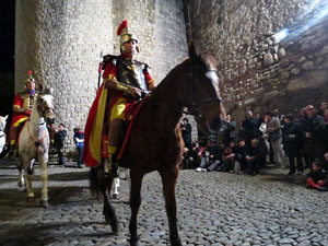Setmana Santa 2016 a Girona. Sortida dels Manaies per lliurar el Penó