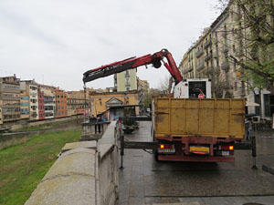 Festival Strenes 2017. Concert inaugural al terrat del punt d'Informaci&oacute; de la Rambla a c&agrave;rrec de Txarango