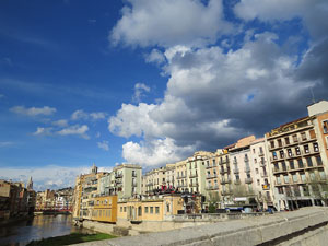 Festival Strenes 2017. Concert inaugural al terrat del punt d'Informaci&oacute; de la Rambla a c&agrave;rrec de Txarango