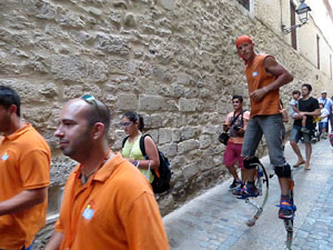 Festival Und&agrave;rius 2016. Cercavila amb els gegants de l'Esquerra del Ter i la Caixa de Trons