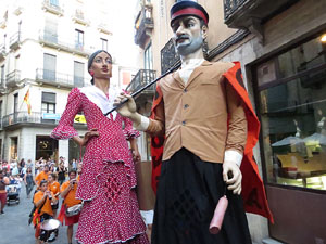 Festival Und&agrave;rius 2016. Cercavila amb els gegants de l'Esquerra del Ter i la Caixa de Trons
