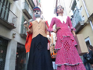 Festival Und&agrave;rius 2016. Cercavila amb els gegants de l'Esquerra del Ter i la Caixa de Trons
