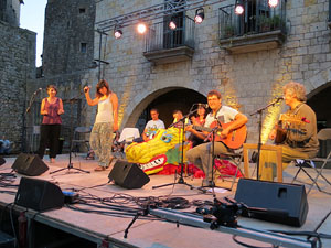 Festival Und&agrave;rius 2016. Activitats a la pla&ccedil;a dels Jurats