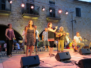 Festival Und&agrave;rius 2016. Activitats a la pla&ccedil;a dels Jurats