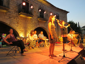 Festival Und&agrave;rius 2016. Activitats a la pla&ccedil;a dels Jurats