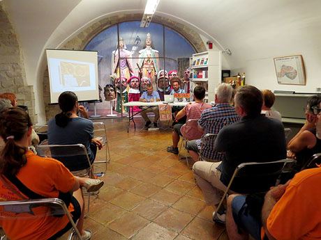 Festival Und&agrave;rius 2016. Presentaci&oacute; del Cat&agrave;leg de gegants centenaris de Catalunya al Museu d'Hist&ograve;ria de Girona