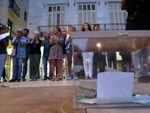 11 de setembre 2017. Concentració a la plaça del Vi en defensa del referèndum