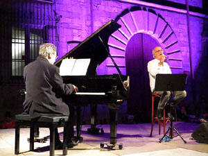 XI Marxa de Torxes. Concert de Joan Isaac a la plaça de la Catedral
