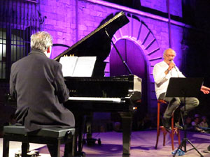 XI Marxa de Torxes. Concert de Joan Isaac a la plaça de la Catedral