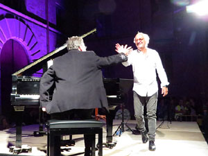 XI Marxa de Torxes. Concert de Joan Isaac a la plaça de la Catedral