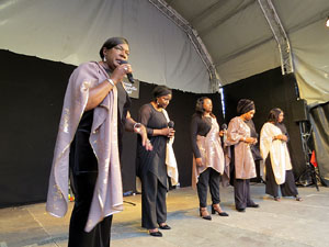 Festival A Capella 2017. Actuaci&oacute; del grup Black Voices a la pla&ccedil;a de la Independ&egrave;ncia