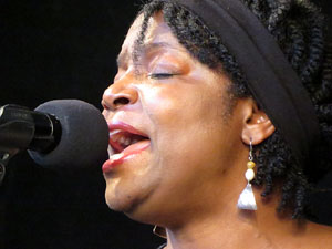 Festival A Capella 2017. Actuaci&oacute; del grup Black Voices a la pla&ccedil;a de la Independ&egrave;ncia