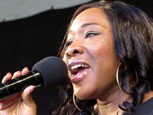 Festival A Capella 2017. Actuaci&oacute; del grup Black Voices a la pla&ccedil;a de la Independ&egrave;ncia