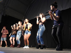 Festival A Capella 2017. Actuaci&oacute; del grup Kundala a la pla&ccedil;a de la Independ&egrave;ncia