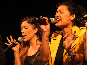 Festival A Capella 2017. Actuaci&oacute; del grup Kundala a la pla&ccedil;a de la Independ&egrave;ncia