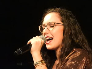 Festival A Capella 2017. Actuaci&oacute; del grup Kundala a la pla&ccedil;a de la Independ&egrave;ncia