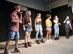 Festival A Capella 2017. Actuaci&oacute; del grup Kundala a la pla&ccedil;a de la Independ&egrave;ncia