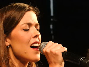 Festival A Capella 2017. Actuaci&oacute; del grup Kundala a la pla&ccedil;a de la Independ&egrave;ncia