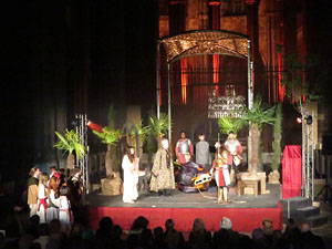600 aniversari de la nau única de la Catedral de Girona. Representació de la Consueta de Sant Jordi cavaller