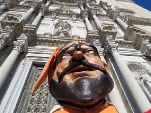 Corpus 2017. Assaig del ball de l'Àliga a la nau de la Catedral de Santa Maria