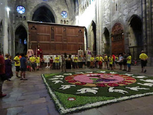 Corpus 2017. Assaig del ball de l'Àliga a la nau de la Catedral de Santa Maria