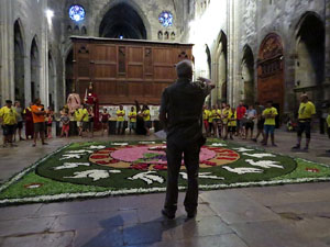 Corpus 2017. Assaig del ball de l'Àliga a la nau de la Catedral de Santa Maria