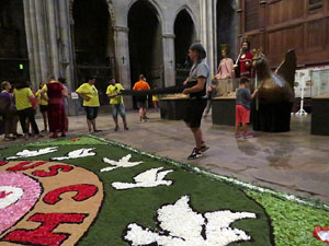 Corpus 2017. Assaig del ball de l'Àliga a la nau de la Catedral de Santa Maria