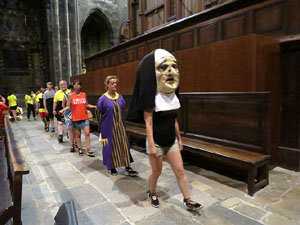 Corpus 2017. Assaig del ball de l'Àliga a la nau de la Catedral de Santa Maria