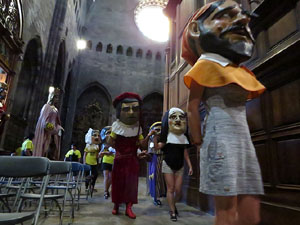 Corpus 2017. Assaig del ball de l'Àliga a la nau de la Catedral de Santa Maria
