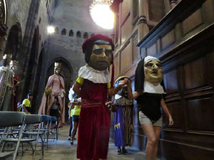 Corpus 2017. Assaig del ball de l'Àliga a la nau de la Catedral de Santa Maria