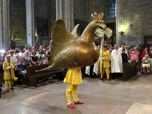 Corpus 2017 a Girona. El ball de l'Àliga a la Catedral de Girona