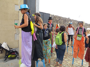 Festa Major de Sant Daniel 2017 - Danses i salutacions a la placeta del monestir de Sant Daniel