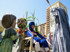 Festes de Primavera de Girona 2017. Penjada del Tarl&agrave;. La cercavila
