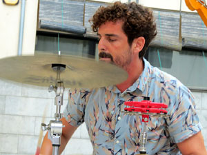 Festival de Guitarra 2017. Actuaci&oacute; de 13th Magic Skull a la pla&ccedil;a del Pou Rod&oacute;